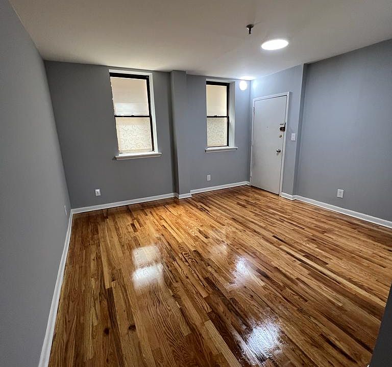 1st image of 227 Christopher Columbus Dr APT 117B