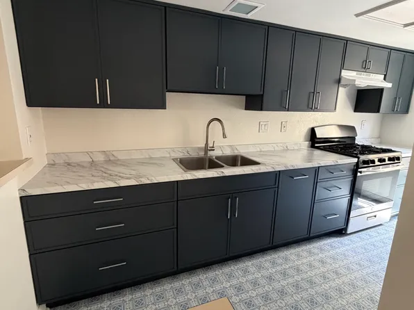 313 E Pine St APT 18, Santa Ana, CA 92701