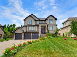 38 River Valley Dr, Kitchener, ON N2C 2V6