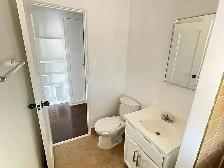 1706 Arlington Ave — Photo 7