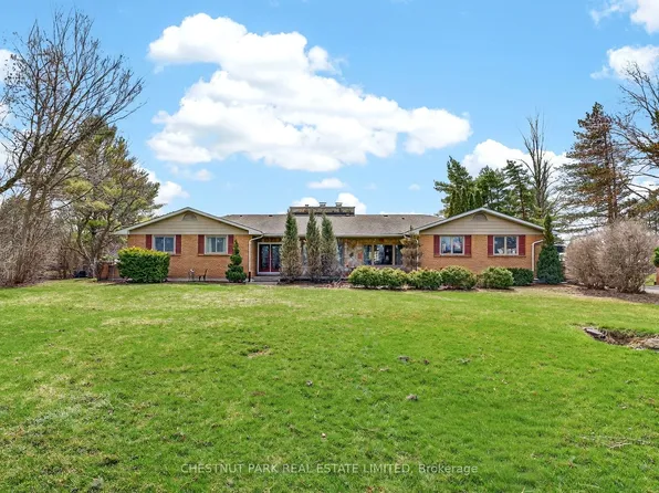 729 County Road 3, Prince Edward County, ON K8N 4Z1
