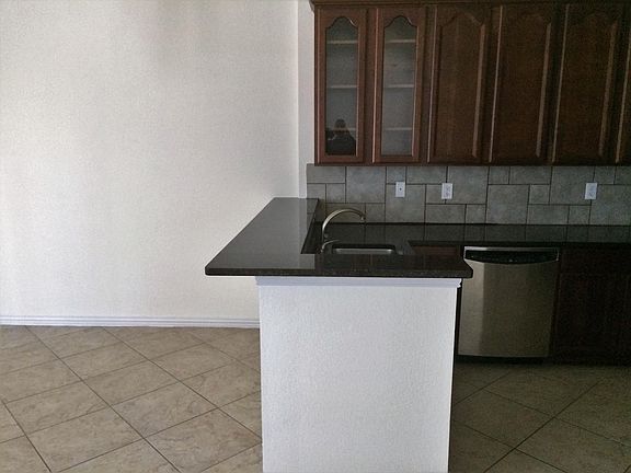 5th image of 7944 Hannah St