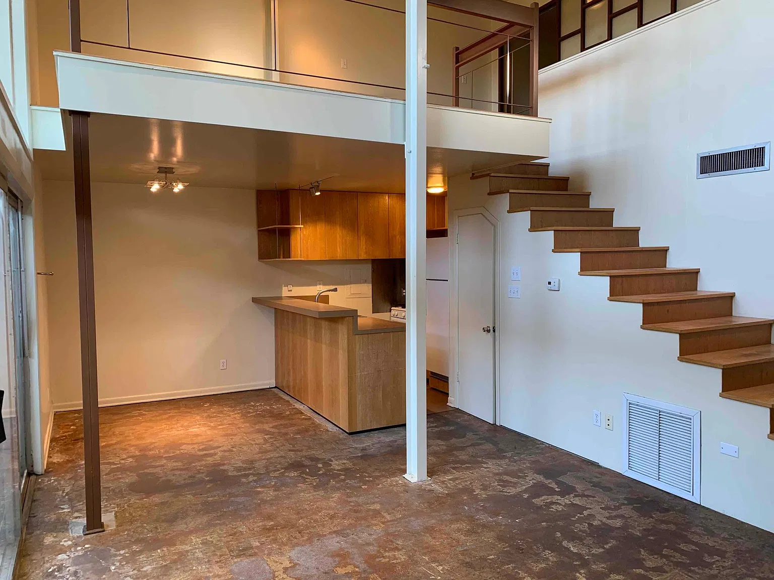 2 bed, 2.5 bath, 1100 sqft, $2,050 — Photo 2