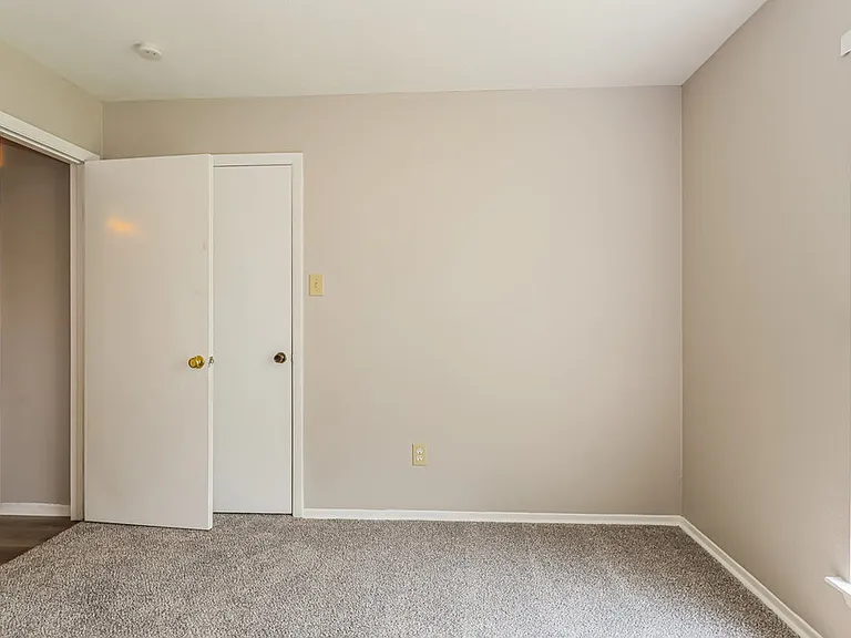 12627 Day Hollow Ln — Photo 14