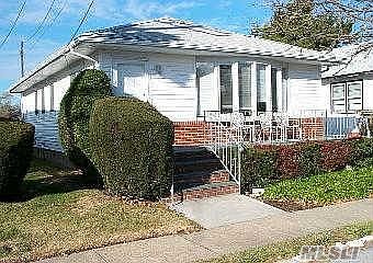 1st image of 79 Eldorado St