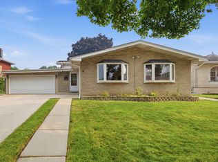 7928 Arcadia St, Morton Grove, IL 60053
