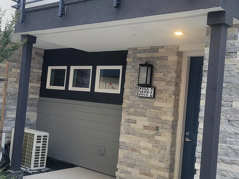 5699 Ironhorse Pkwy #E — Photo 1