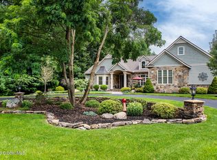 22 Foxhound Run, Saratoga Springs, NY 12866