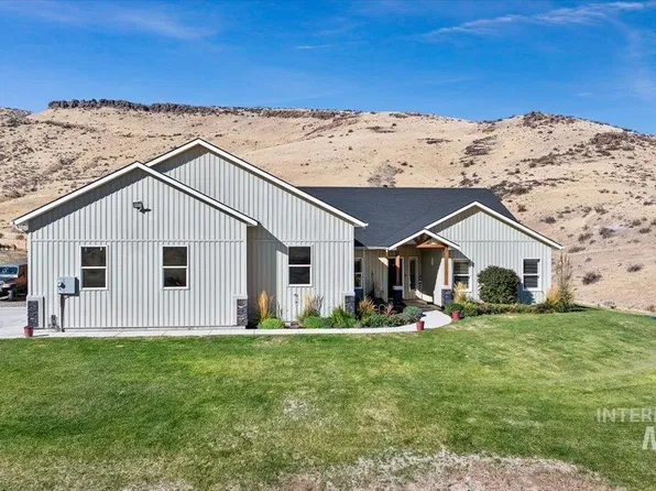 2689 Rock Creek Rd, Hansen, ID 83334