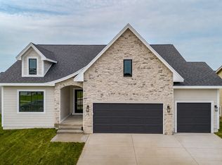 110 NW Ashley Ct, Waukee, IA 50263