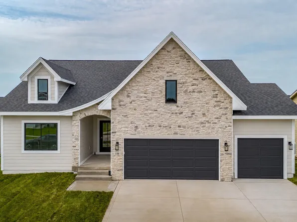 110 NW Ashley Ct, Waukee, IA 50263