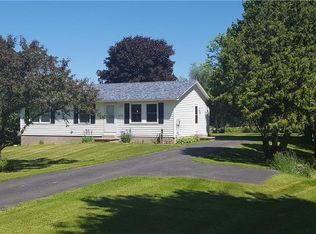 2115 Finley Rd, Walworth, NY 14568