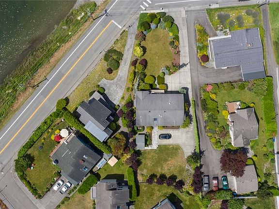 4th image of 18122 6th Ave NE
