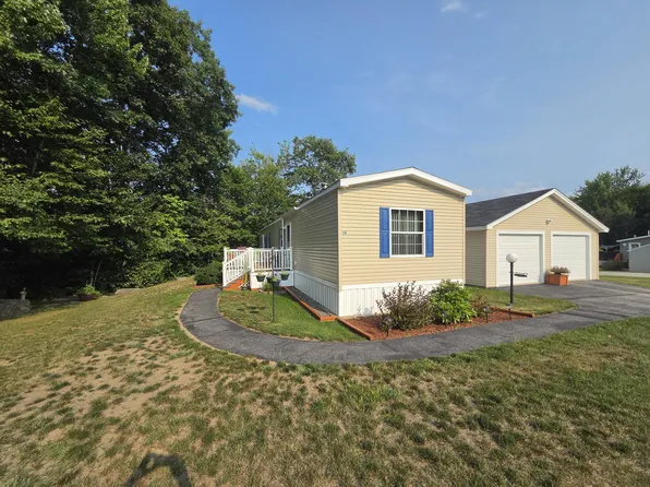 30 Hilltop Court, Turner, ME 04282