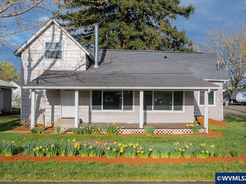 1st image of 111 E 3rd St