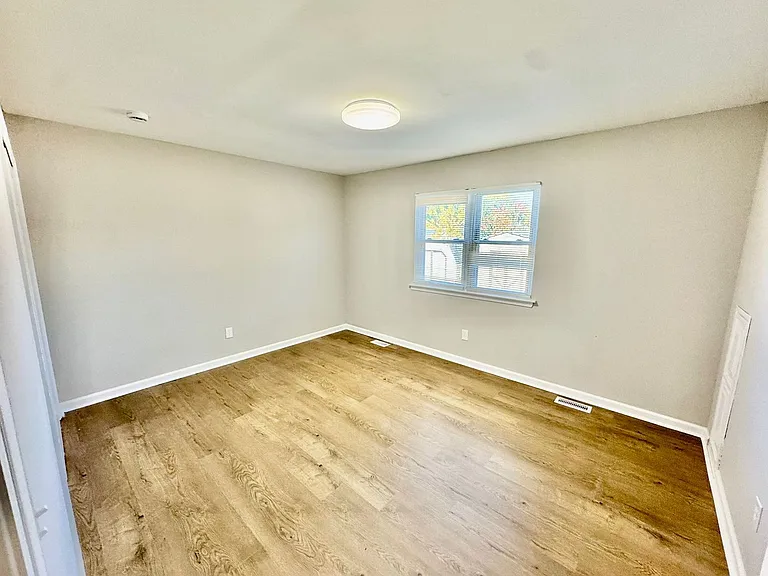 16 Indian Hill Ln — Photo 11