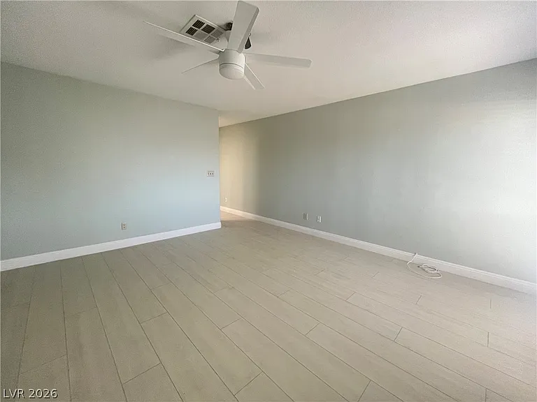 3611 Laguna Del Sol Dr — Photo 13
