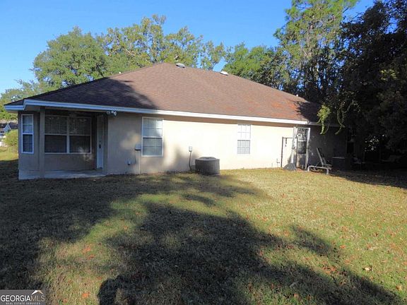 3rd image of 104/106 Windridge Dr