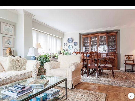 2nd image of 20 W 64th St APT 30R