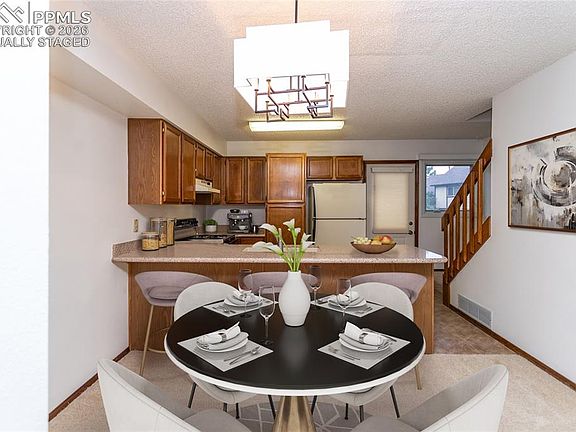 4th image of 1641 Maitland Ct