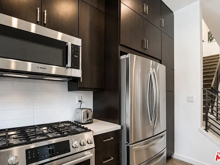 2693 Paragon Loop — Photo 7