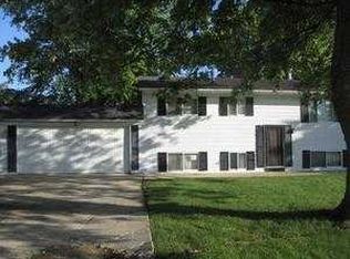 1016 London Rd, West Jefferson, OH 43162