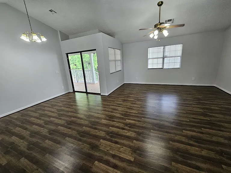2908 N Fonshill Ave — Photo 3