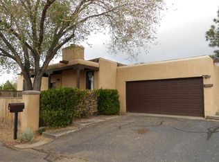 3038 Plaza Blanca, Santa Fe, NM 87507