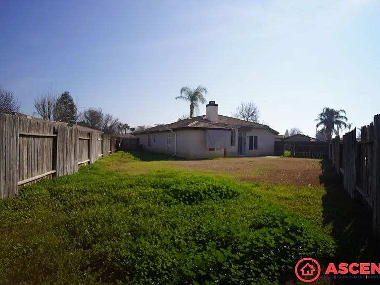 5305 Pine Grove Ct — Photo 16