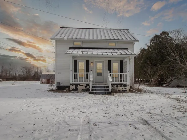 212 Elmwood Ave, Alma, MI 48801