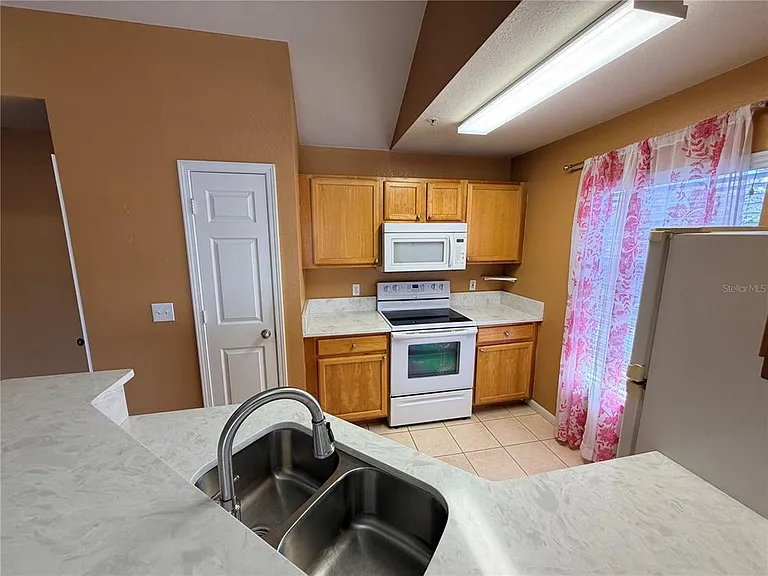 9165 Lee Vista Blvd #108 — Photo 38