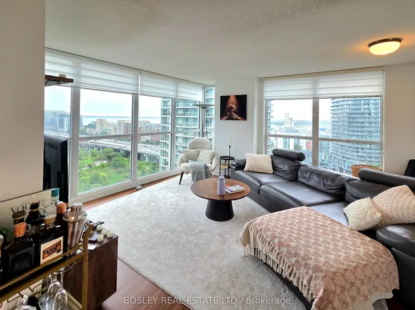 85 Queens Wharf Rd #1901, Toronto, ON M5V 0J9