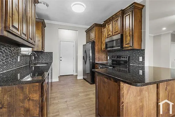 3 bed, 1265 sqft, $1,550 — Photo 3