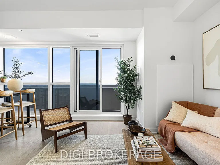 560 Rideau St #606 — Photo 17