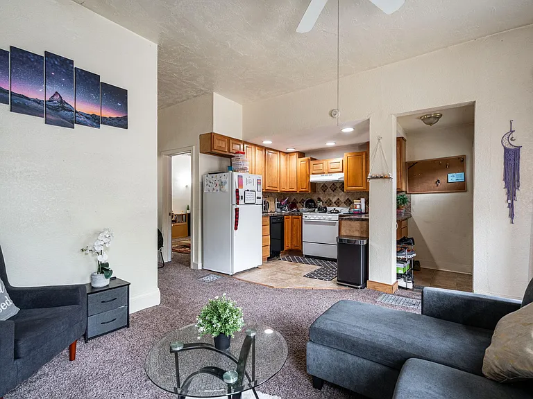 1627 N Farwell Ave #A — Photo 14