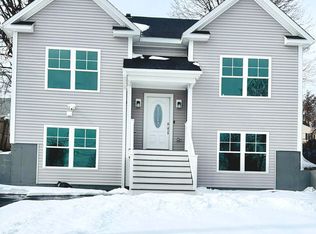 285 Hillcrest Rd, Bridgeport, CT 06606