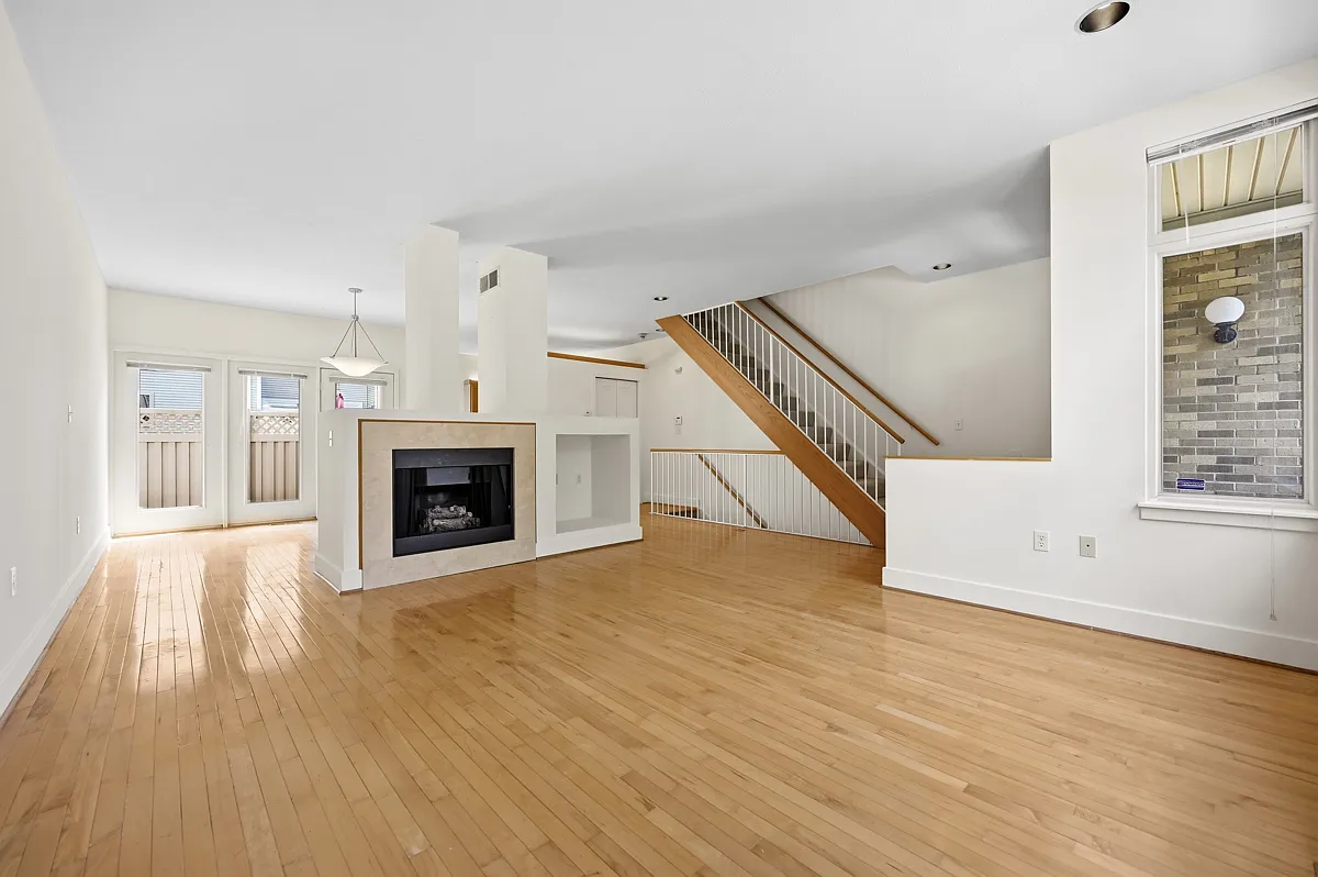 3 bed, $3,500 — Photo 2
