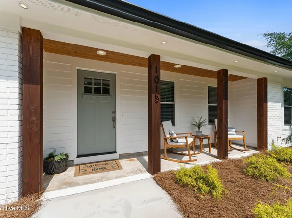 1015 E Moore Street, Southport, NC 28461