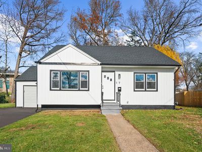 17 Ranchwood Dr, Ewing, NJ, 08618