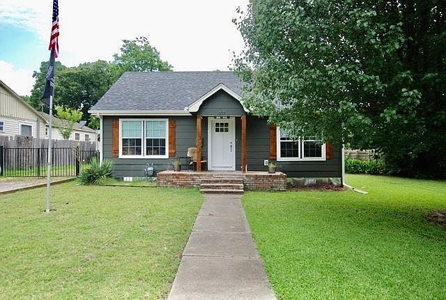 1st image of 317 N Holly Ave