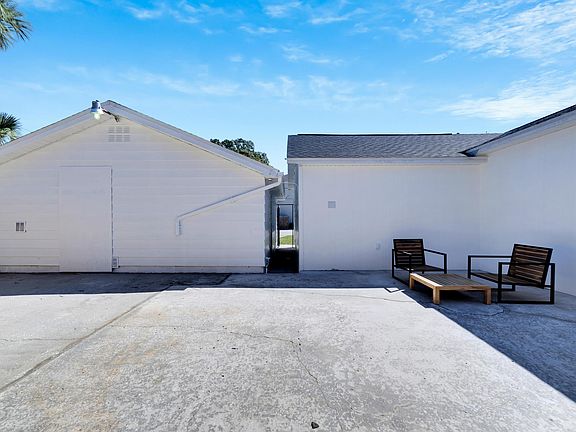 5th image of 2501 W Fig St