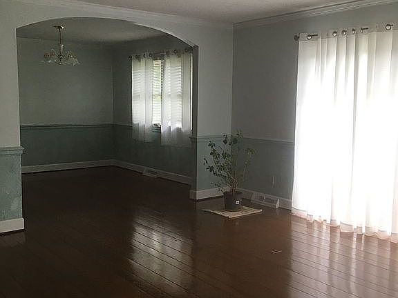 4th image of 3024 Weatherford Dr