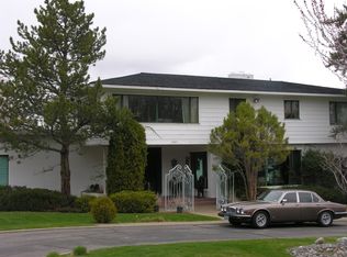 1565 Meadowview Ln, Reno, NV 89509