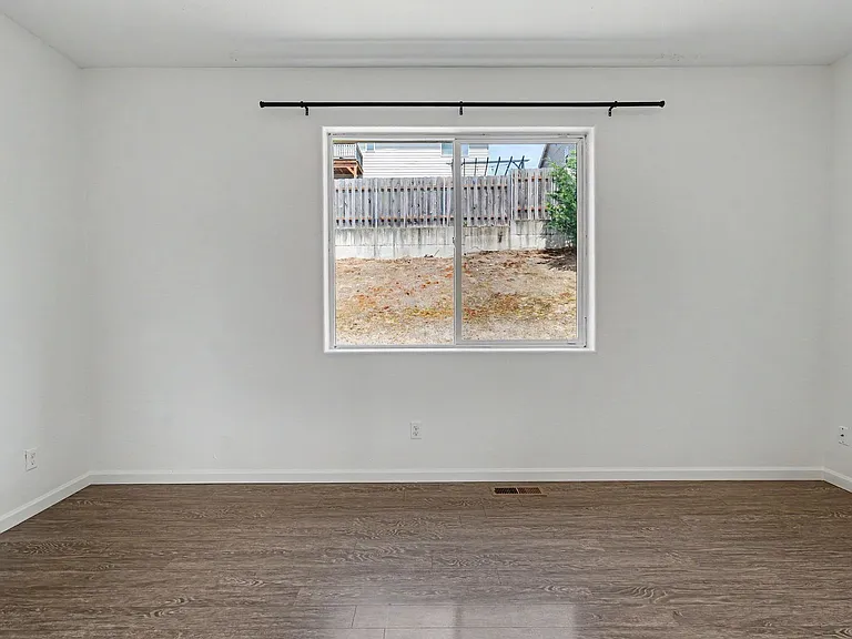 2495 Benjamin Ave NW — Photo 28