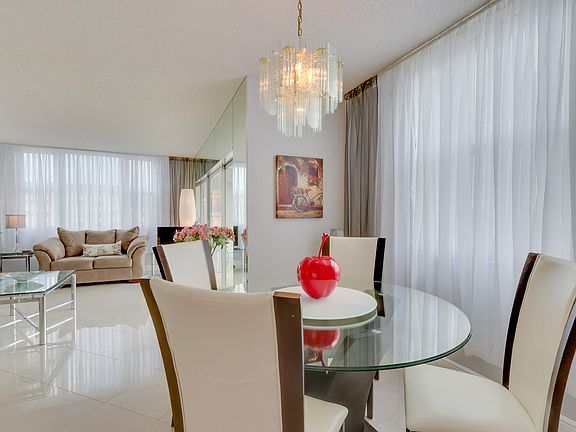 3rd image of 4350 Hillcrest Dr APT 810