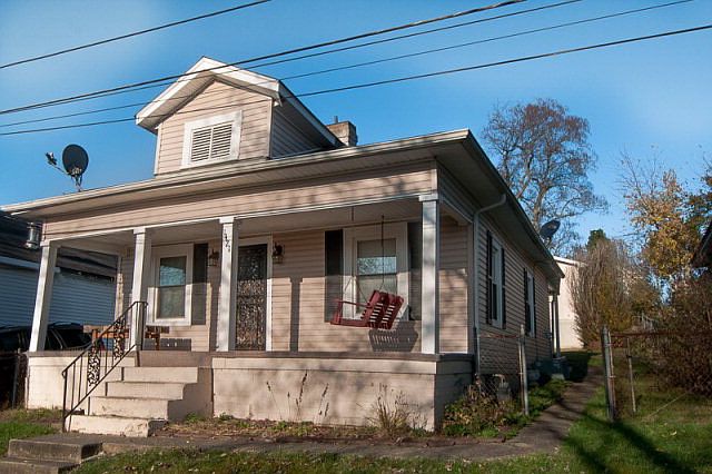 1st image of 1421 4th St