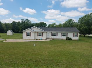 10995 Cemetery Rd, Argenta, IL 62501