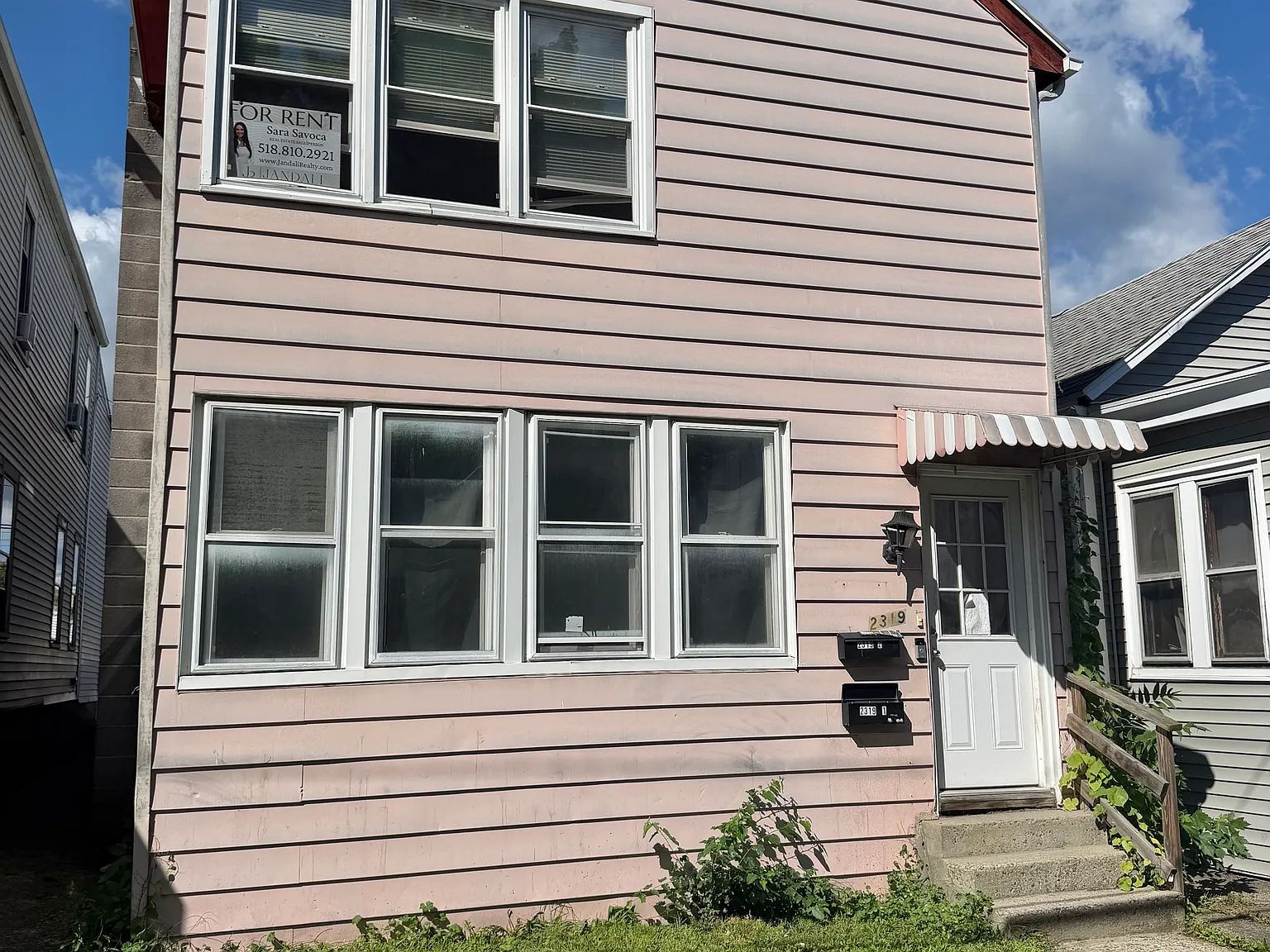 3 bed, 1125 sqft, $1,400 — Photo 1