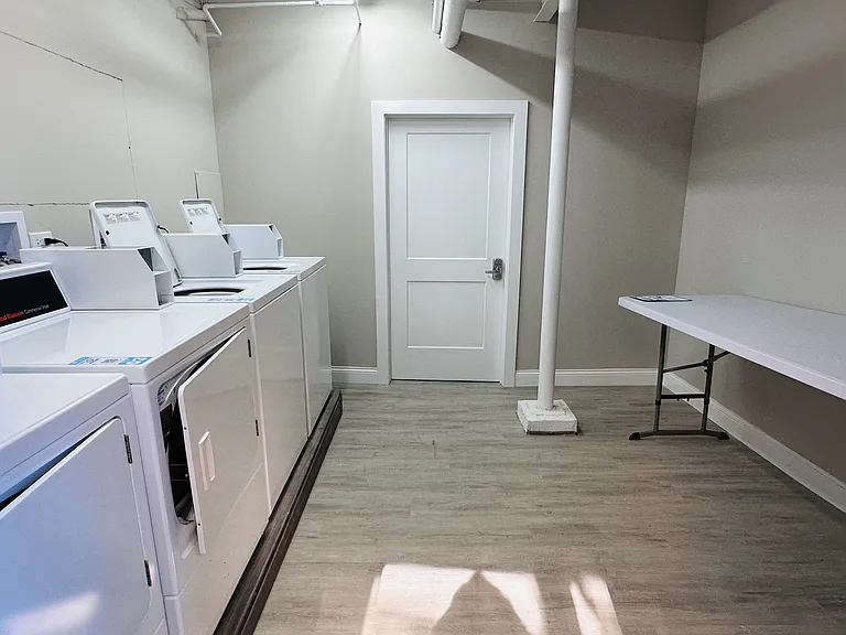 6118 S Whipple St #1A — Photo 8