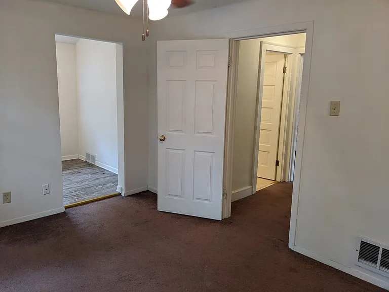 358 Augusta Ave — Photo 5
